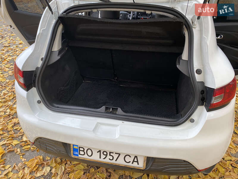 Хетчбек Renault Clio 2013 в Чорткові