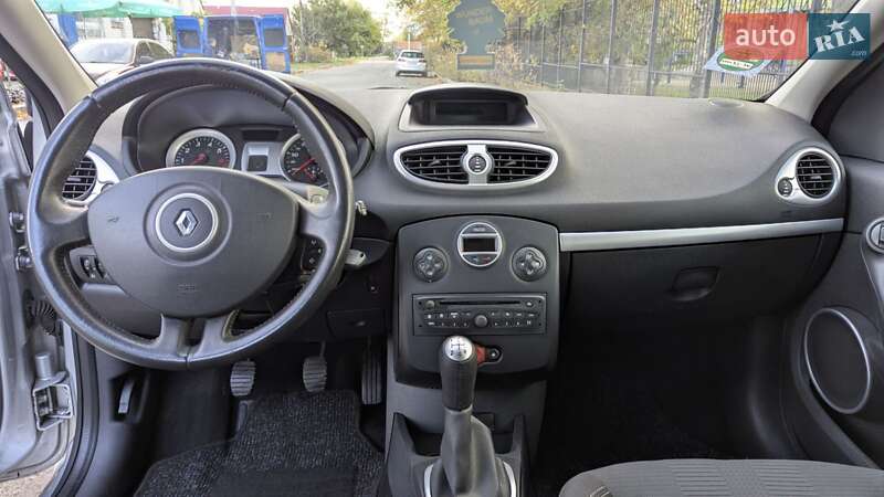 Универсал Renault Clio 2010 в Николаеве фото 18 Универсал Renault Clio 2010 в Николаеве