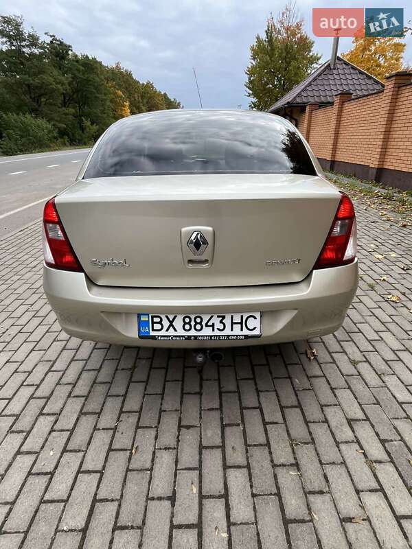 Седан Renault Clio 2007 в Красилове