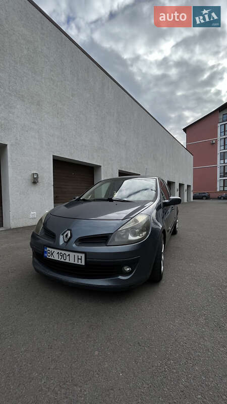 Хетчбек Renault Clio 2005 в Рівному