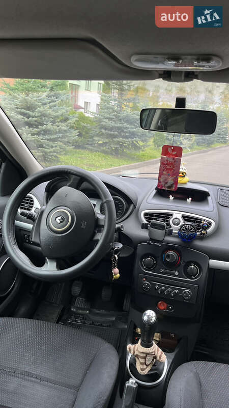 Хетчбек Renault Clio 2005 в Рівному