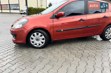 Хетчбек Renault Clio 2007 в 