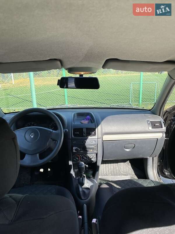 Хетчбек Renault Clio 2006 в Чернівцях