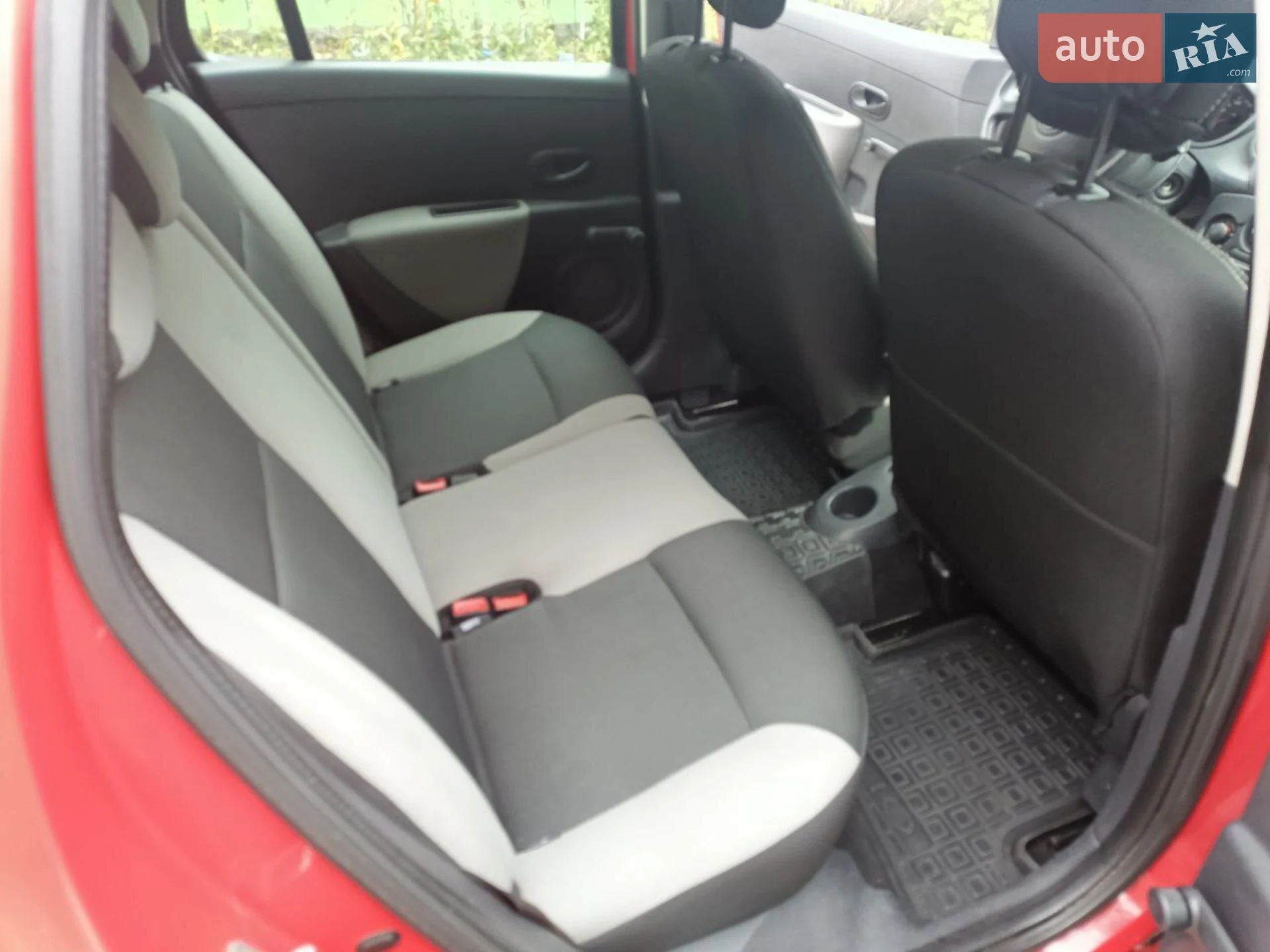 2010 Renault Clio - мініатюра 18