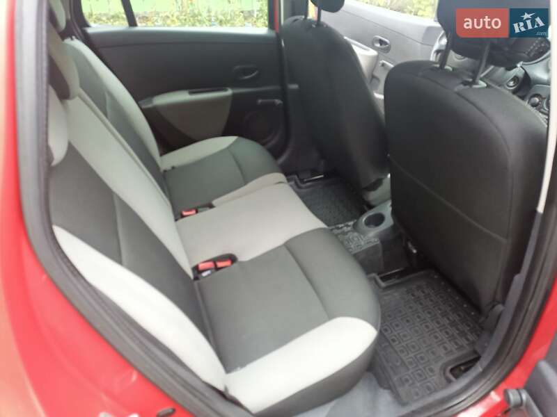 Універсал Renault Clio 2010 в Чернігові