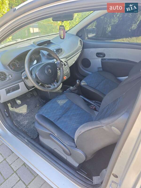 Хетчбек Renault Clio 2007 в Стрию фото 2 Хетчбек Renault Clio 2007 в Стрию
