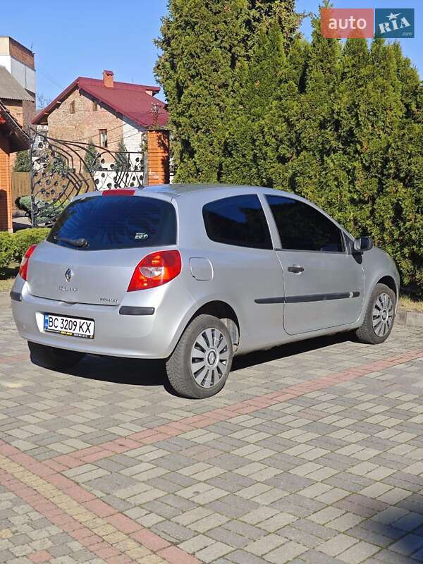 Хетчбек Renault Clio 2007 в Стрию фото 11 Хетчбек Renault Clio 2007 в Стрию