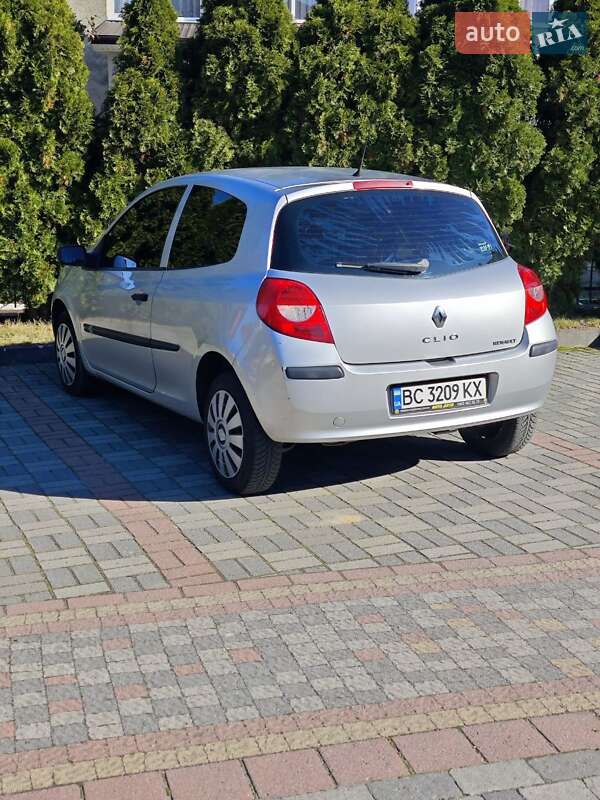 Хетчбек Renault Clio 2007 в Стрию фото 19 Хетчбек Renault Clio 2007 в Стрию