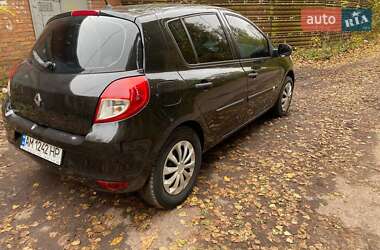 Хетчбек Renault Clio 2011 в  фото 5 Хетчбек Renault Clio 2011 в
