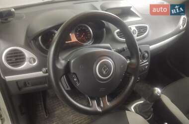 Хэтчбек Renault Clio 2012 в 
