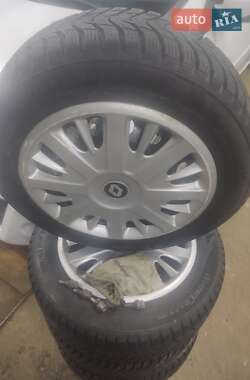Хэтчбек Renault Clio 2012 в 