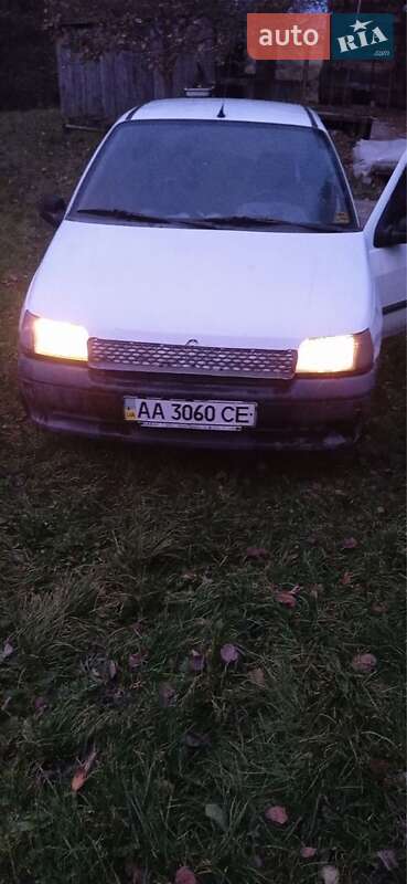Хетчбек Renault Clio 1992 в Коростені фото 3 Хетчбек Renault Clio 1992 в Коростені
