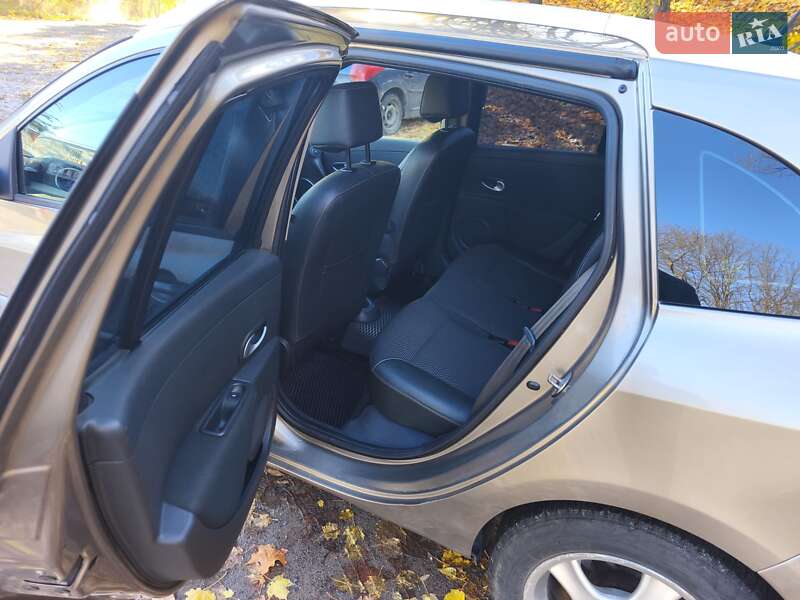 Хетчбек Renault Clio 2010 в Львові фото 4 Хетчбек Renault Clio 2010 в Львові