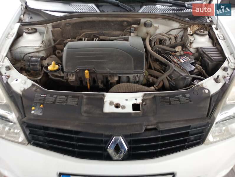 Хетчбек Renault Clio 2011 в Полтаві фото 27 Хетчбек Renault Clio 2011 в Полтаві