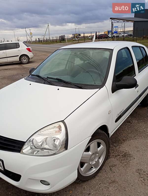 Хетчбек Renault Clio 2011 в Полтаві фото 39 Хетчбек Renault Clio 2011 в Полтаві