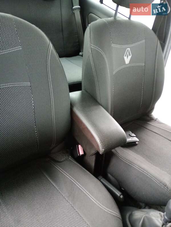 Хетчбек Renault Clio 2011 в Полтаві фото 43 Хетчбек Renault Clio 2011 в Полтаві