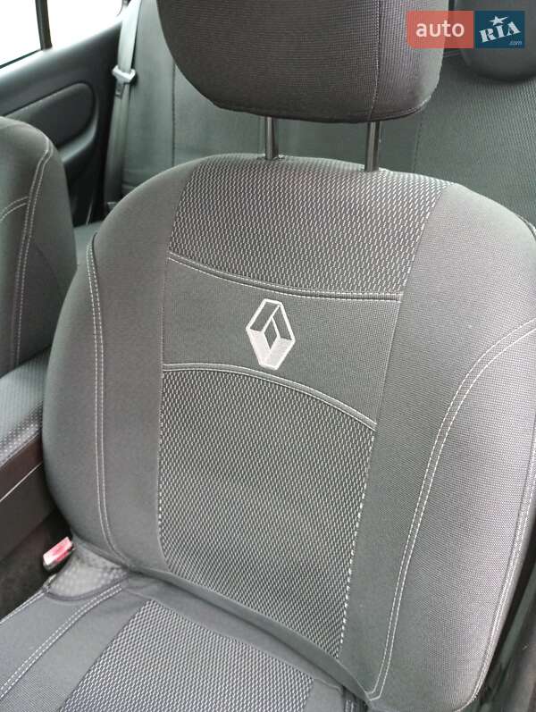 Хетчбек Renault Clio 2011 в Полтаві фото 52 Хетчбек Renault Clio 2011 в Полтаві