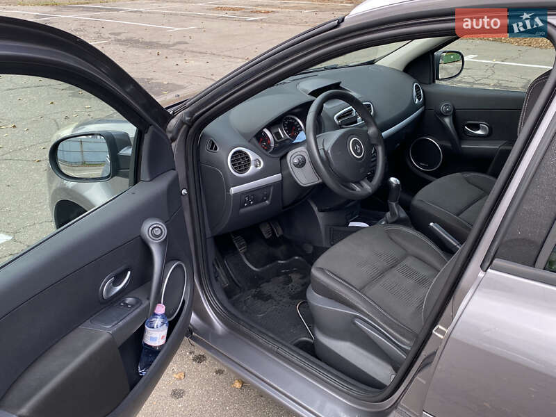 Універсал Renault Clio 2009 в Києві фото 9 Універсал Renault Clio 2009 в Києві