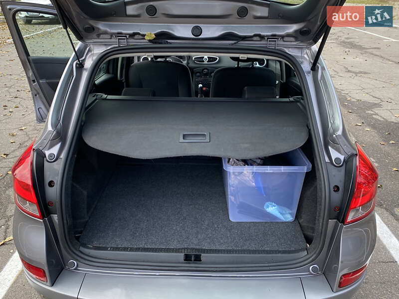 Універсал Renault Clio 2009 в Києві фото 12 Універсал Renault Clio 2009 в Києві