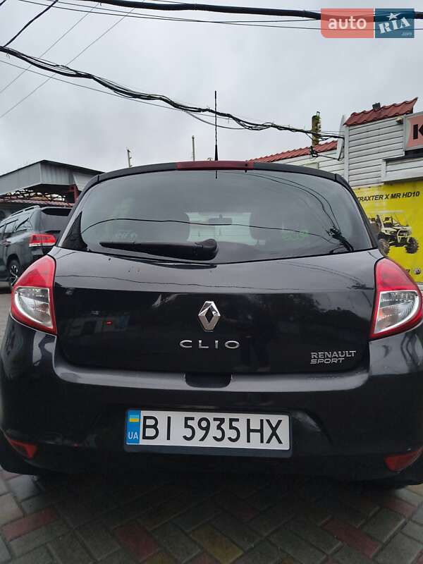 Хэтчбек Renault Clio 2011 в Днепре