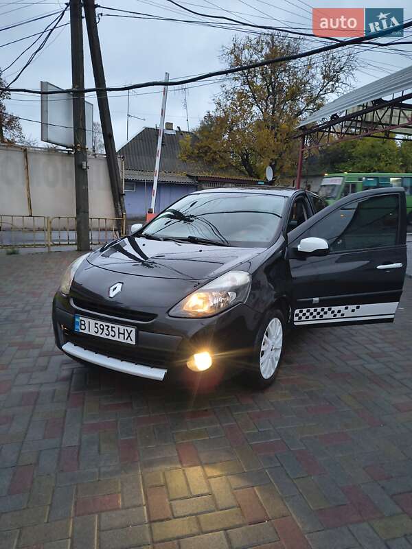 Хэтчбек Renault Clio 2011 в Днепре