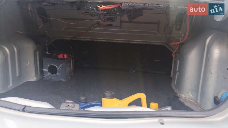 Хетчбек Renault Clio 2000 в Запоріжжі фото 11 Хетчбек Renault Clio 2000 в Запоріжжі