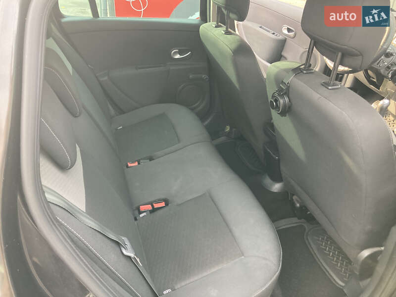 Универсал Renault Clio 2011 в Киеве фото 10 Универсал Renault Clio 2011 в Киеве