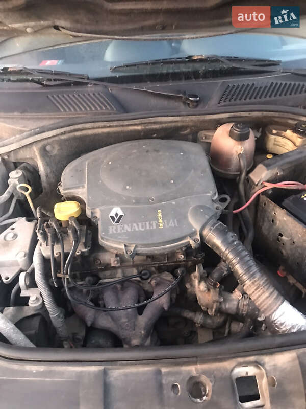 Renault Clio 2003 Renault Clio 2003