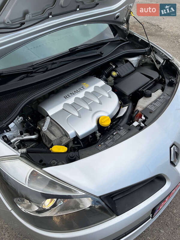 Хетчбек Renault Clio 2006 в Хоролі