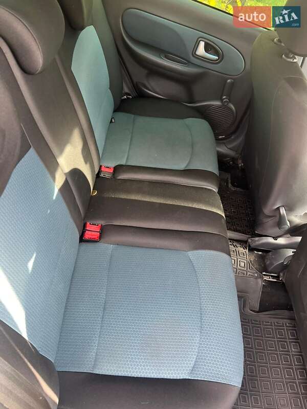 Хэтчбек Renault Clio 2007 в Чернигове фото 3 Хэтчбек Renault Clio 2007 в Чернигове