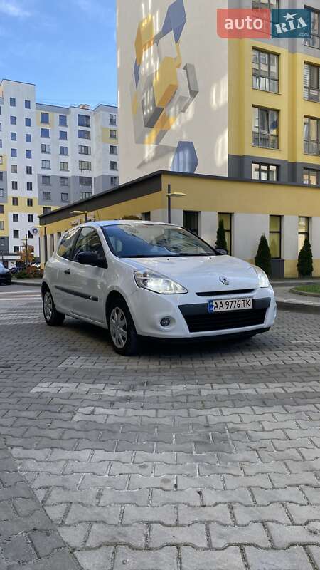 Хэтчбек Renault Clio 2012 в Ивано-Франковске