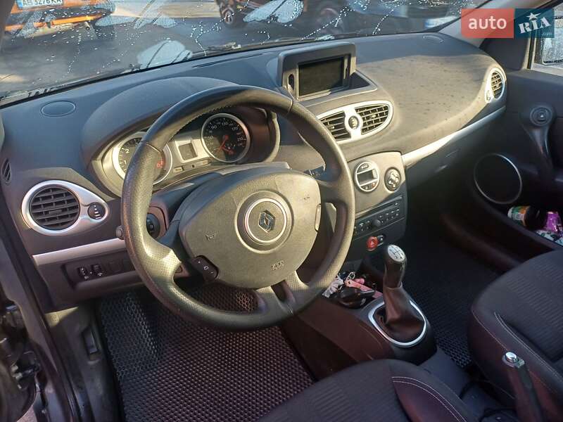 Хетчбек Renault Clio 2011 в Вінниці фото 2 Хетчбек Renault Clio 2011 в Вінниці