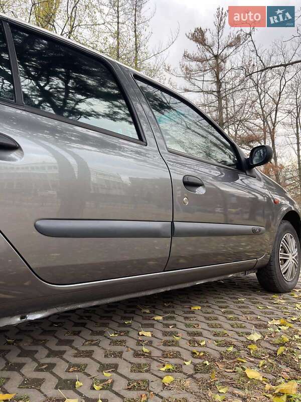 Хетчбек Renault Clio 2001 в Харкові