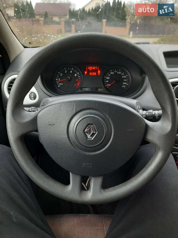 Хэтчбек Renault Clio 2011 в Львове фото 26 Хэтчбек Renault Clio 2011 в Львове