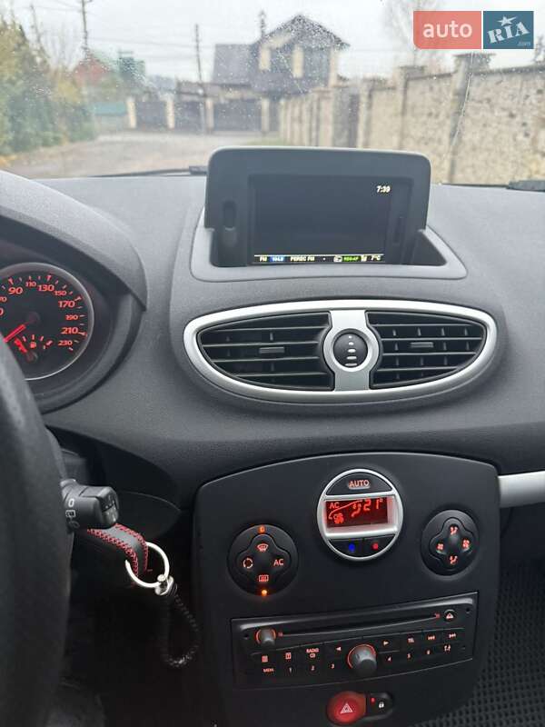 Хетчбек Renault Clio 2011 в Вінниці фото 3 Хетчбек Renault Clio 2011 в Вінниці