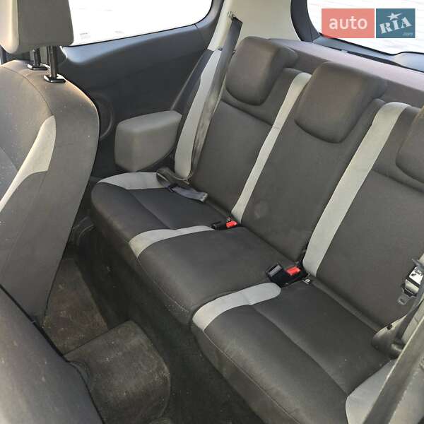 Хетчбек Renault Clio 2011 в Дніпрі