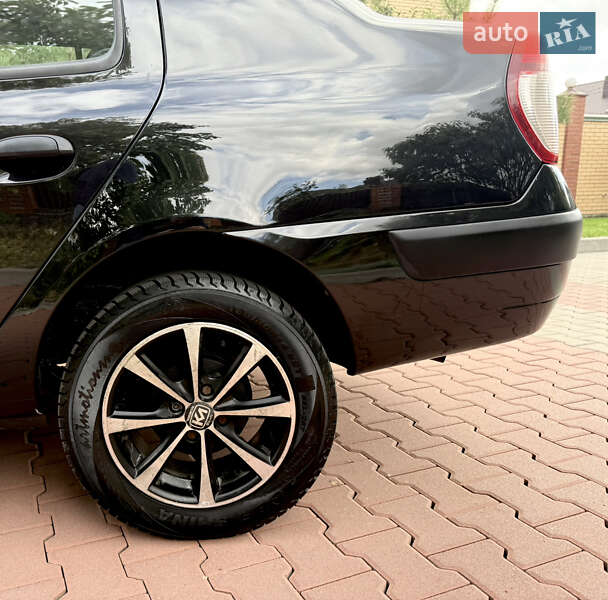 Седан Renault Clio 2006 в Белой Церкви