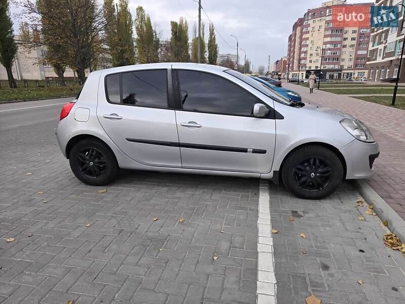 Хетчбек Renault Clio 2008 в Черкасах фото 3 Хетчбек Renault Clio 2008 в Черкасах