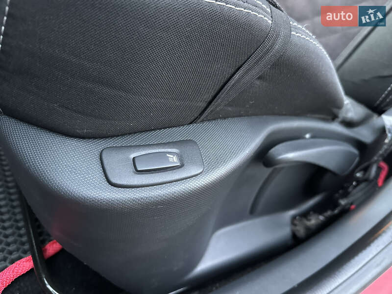 Хетчбек Renault Clio 2014 в Смілі