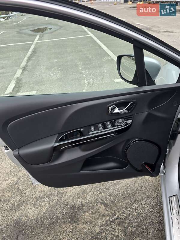Универсал Renault Clio 2013 в Киеве фото 15 Универсал Renault Clio 2013 в Киеве