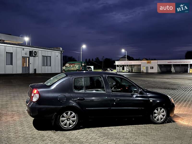 Седан Renault Clio 2008 в Горохові