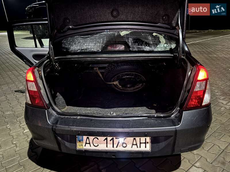 Седан Renault Clio 2008 в Горохові