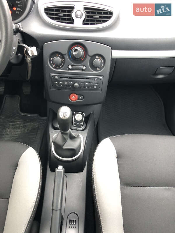 Універсал Renault Clio 2012 в Радивиліві фото 23 Універсал Renault Clio 2012 в Радивиліві