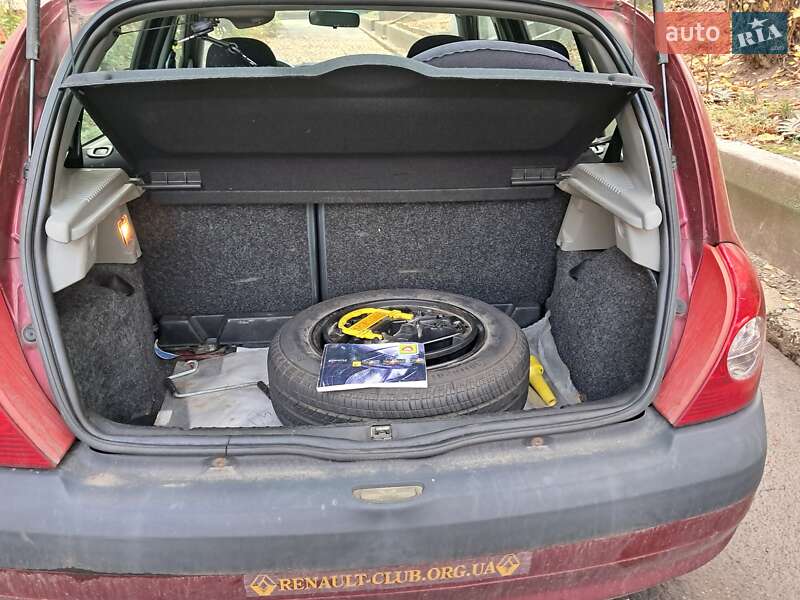 Хэтчбек Renault Clio 2003 в Киеве