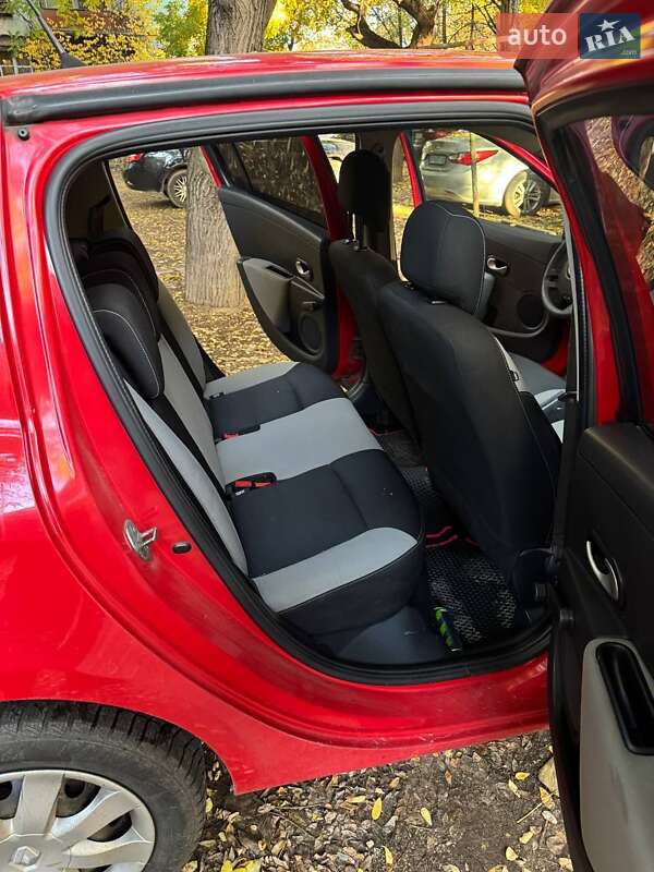 Хэтчбек Renault Clio 2012 в Запорожье