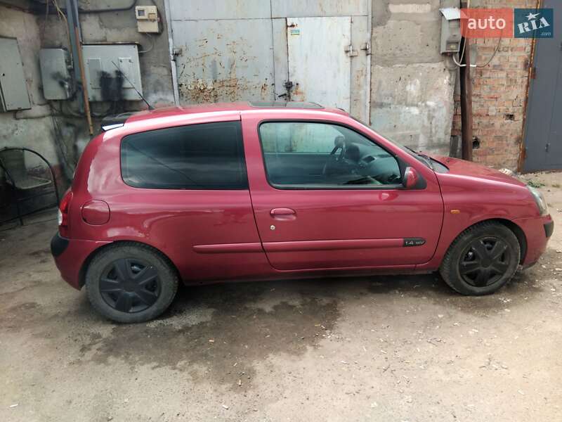 Хетчбек Renault Clio 2002 в Києві
