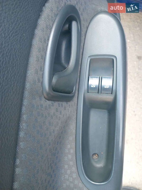 Хетчбек Renault Clio 2008 в Хмельницькому фото 20 Хетчбек Renault Clio 2008 в Хмельницькому