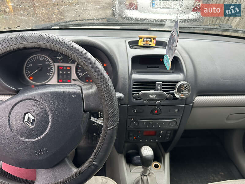 Хетчбек Renault Clio 2002 в Києві фото 7 Хетчбек Renault Clio 2002 в Києві