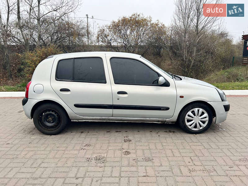 Хетчбек Renault Clio 2002 в Києві фото 16 Хетчбек Renault Clio 2002 в Києві