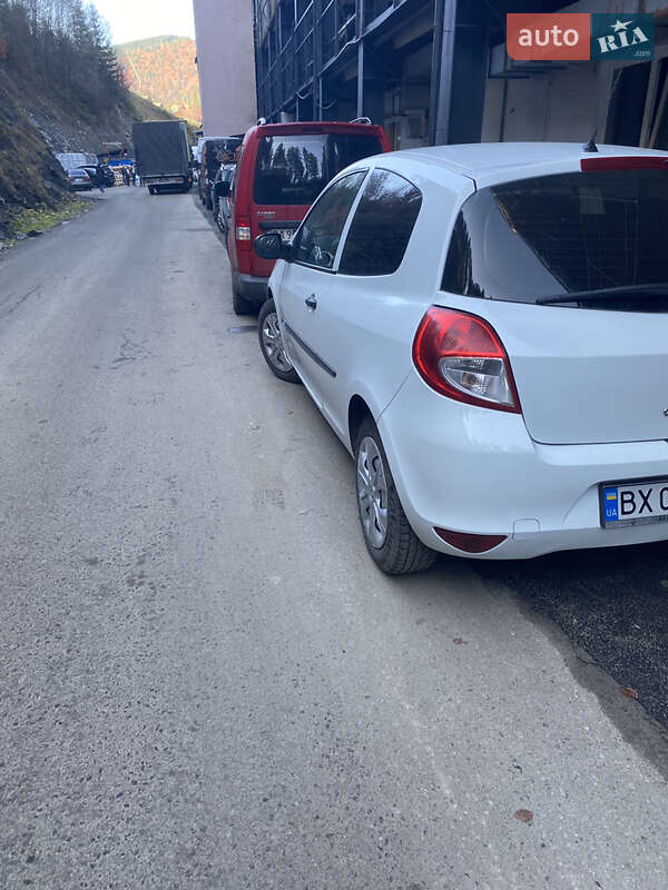 Хэтчбек Renault Clio 2011 в Изяславе фото 12 Хэтчбек Renault Clio 2011 в Изяславе